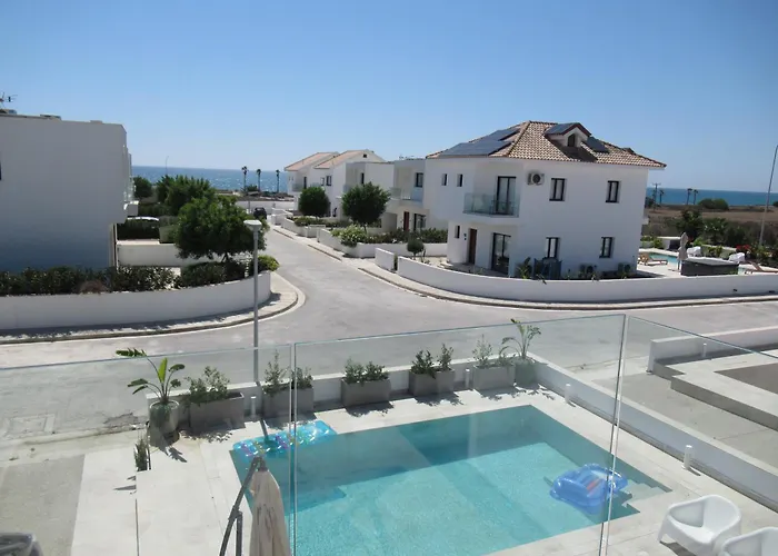 Kokona Larnaca Vila *